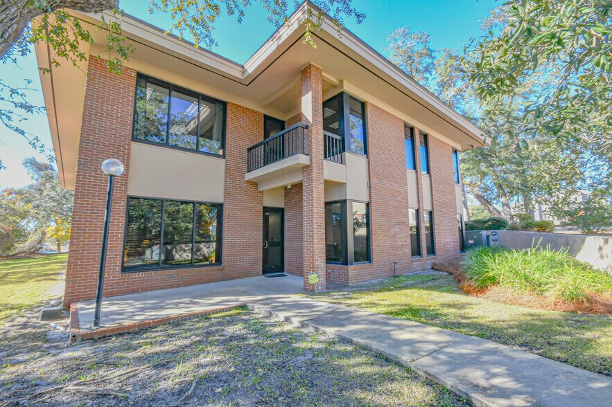 More Photos Of 220 Mckenzie Ave, Panama City Office For Sale