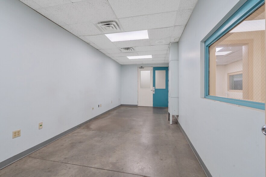 More Photos Of 734 Burnet Ave, Syracuse Manufacturing For Sale