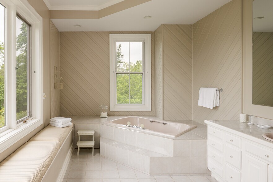 More Photos Of 4317 State Route 23, Hudson Hospitality For Sale