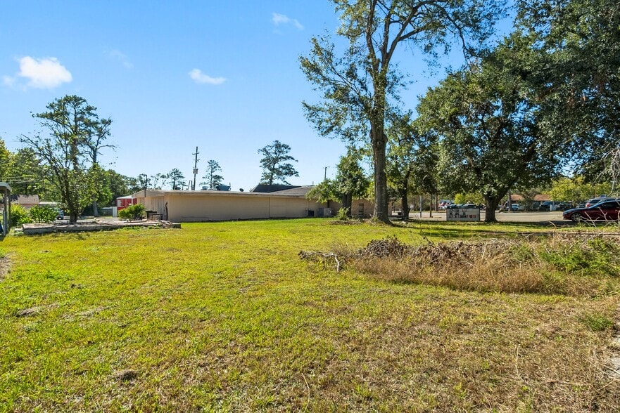 More Photos Of 1400 N Frazier St, Conroe Restaurant For Sale