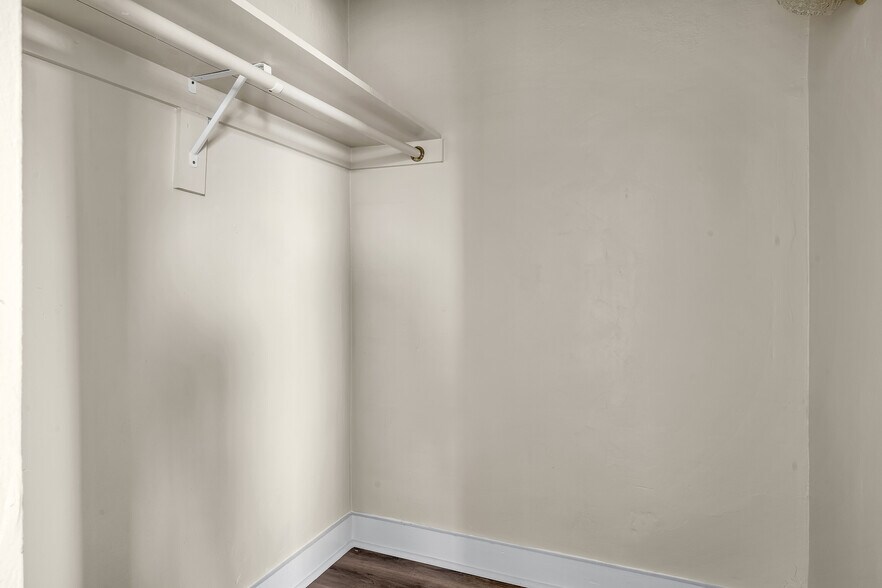 More Photos Of 1628 W 45th St, Los Angeles Apartments For Sale