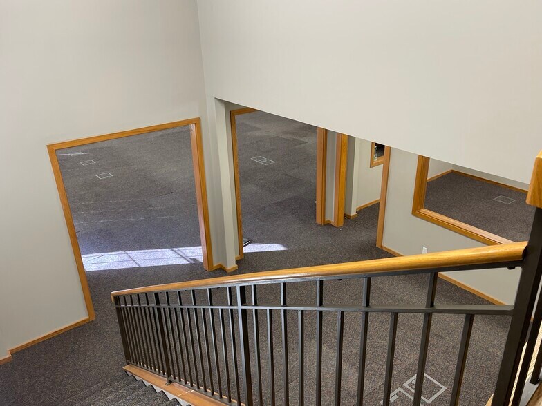 More Photos Of 12730 S Pflumm Rd, Olathe Office For Sale