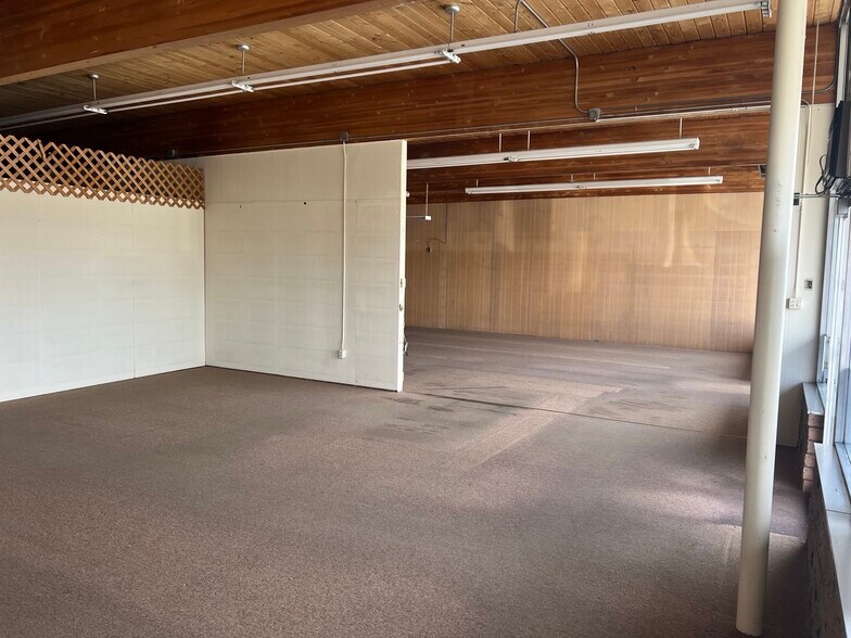 More Photos Of 1008-1048 14th Ave, Longview Storefront Retail Office For Sale