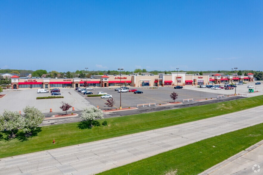 More Photos Of 6516-6572 S Lovers Lane Rd, Franklin Unknown For Lease