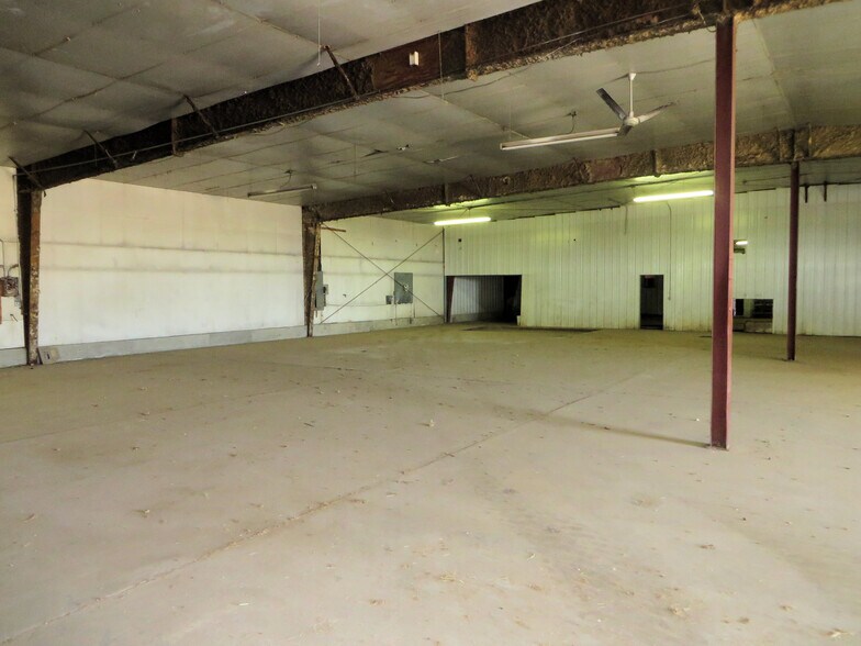 More Photos Of 1089 County Road 161, Pine Bluffs Warehouse For Sale