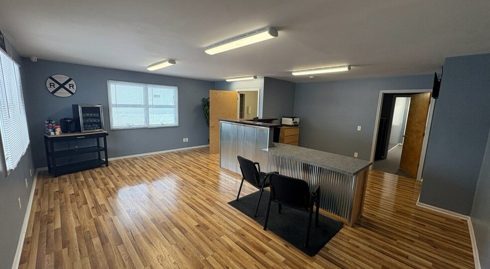 More Photos Of 1003 N Saginaw St, Durand Office For Lease