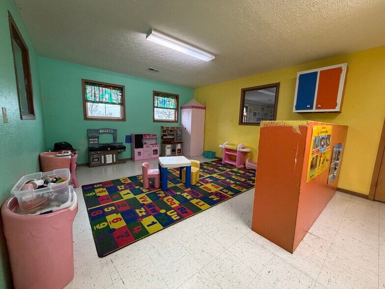 More Photos Of 106 Bosa Dr, Saint Robert Health Club For Sale