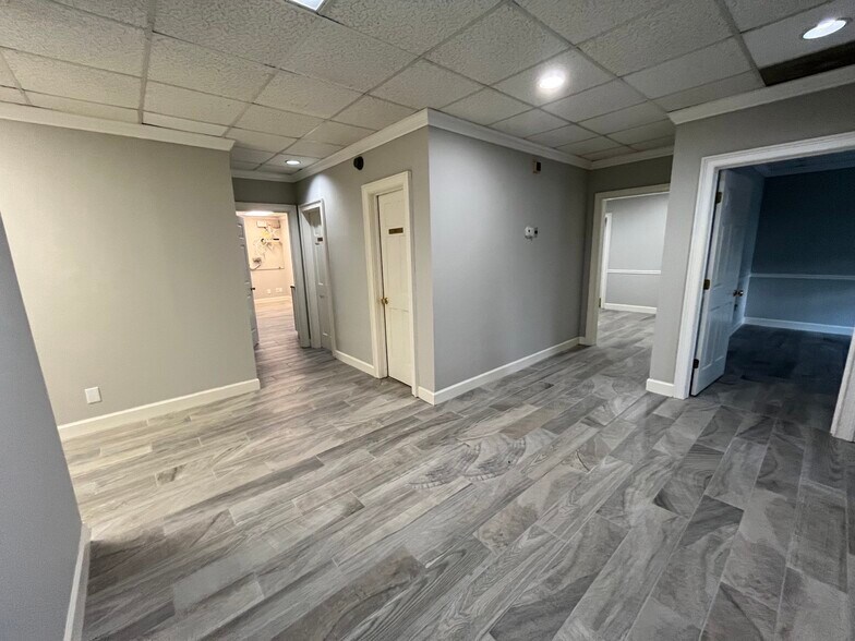 More Photos Of 750 Hammond Dr NE, Atlanta Unknown For Sale