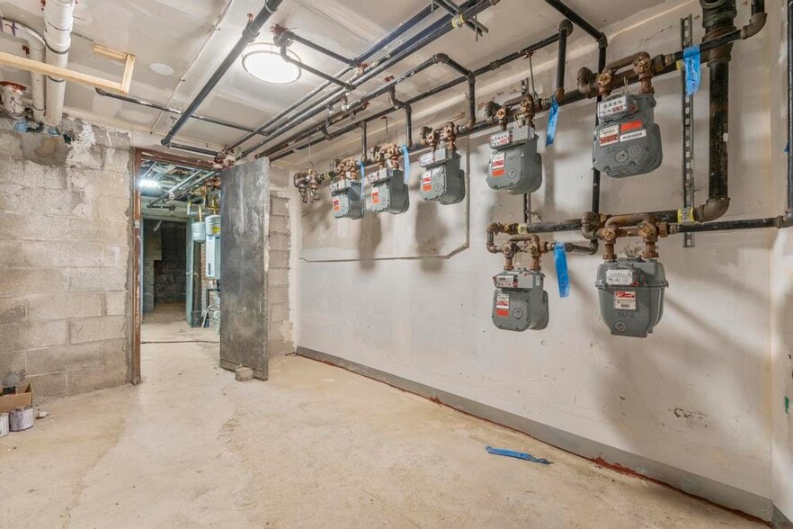 More Photos Of 288 Woodworth Ave, Yonkers Apartments For Sale