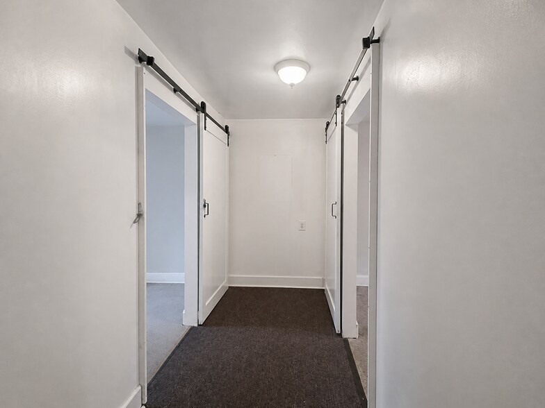More Photos Of 508 S Broadway, Baltimore Storefront Retail Office For Lease