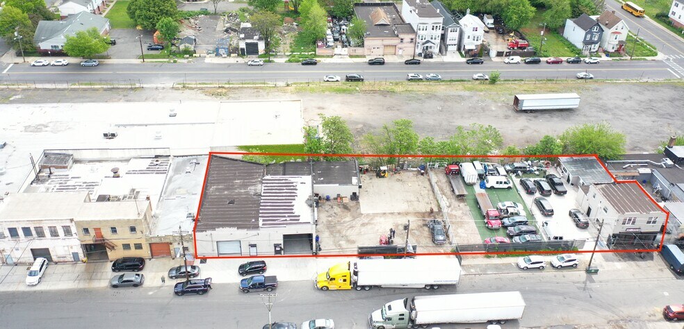 Primary Photo Of 160-178 Jelliff Ave, Newark Warehouse For Sale