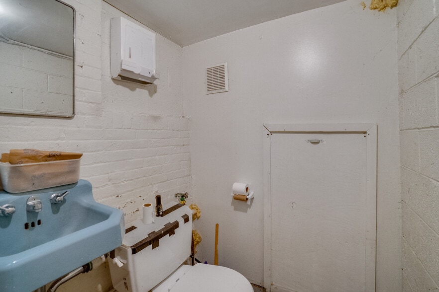 More Photos Of 2038 S Juniper St, Philadelphia Apartments For Lease