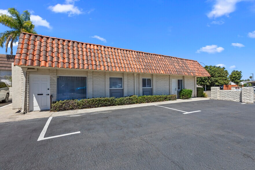 More Photos Of 1027 E Grand Ave, Escondido Medical For Lease