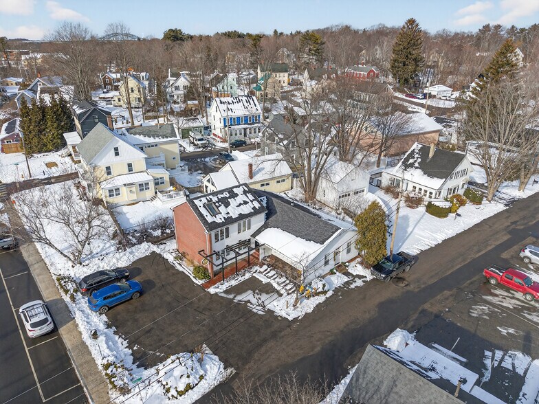 More Photos Of 10 Walker St, Kittery Loft Creative Space For Lease