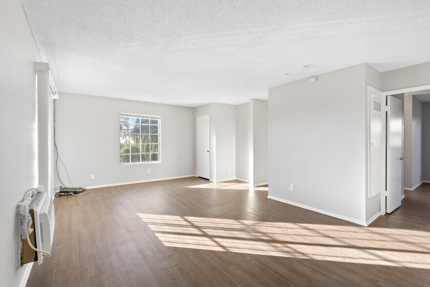 More Photos Of 1515 N Dresser St, Santa Ana Apartments For Sale
