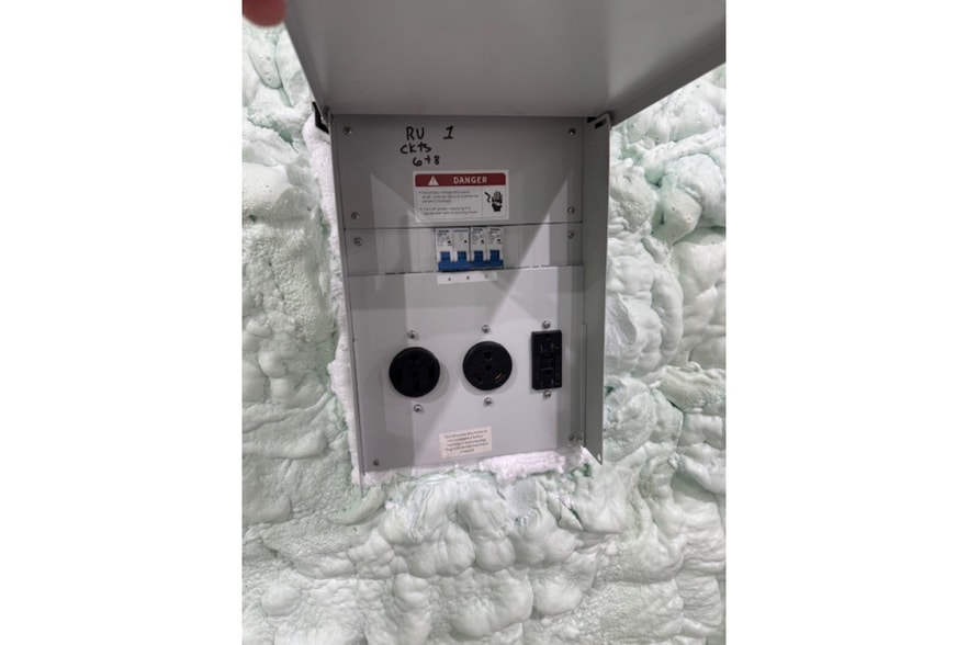 More Photos Of Myakka & clark, Sarasota Industrial For Lease