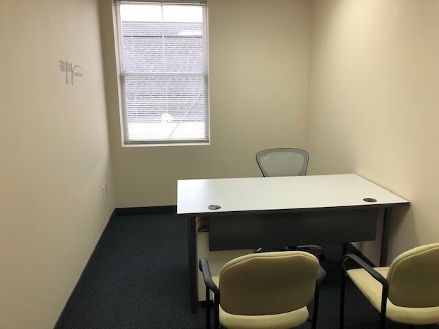 More Photos Of 21155 Whitfield Pl, Sterling Office For Sale