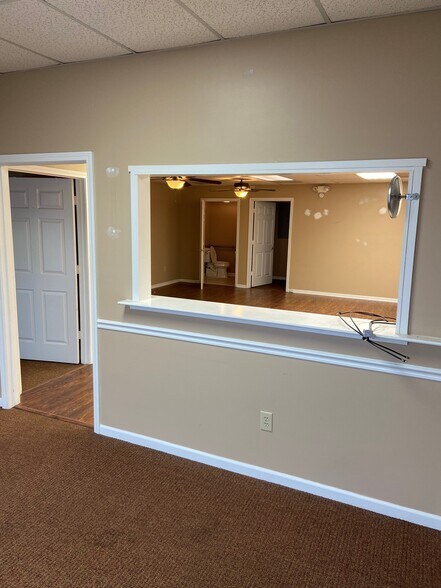 More Photos Of 1622 E North St, Greenville Serviced Offices For Lease