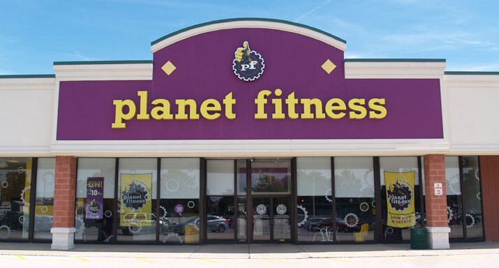 More Photos Of 5725-5891 Smith Rd, Brook Park Unknown For Lease