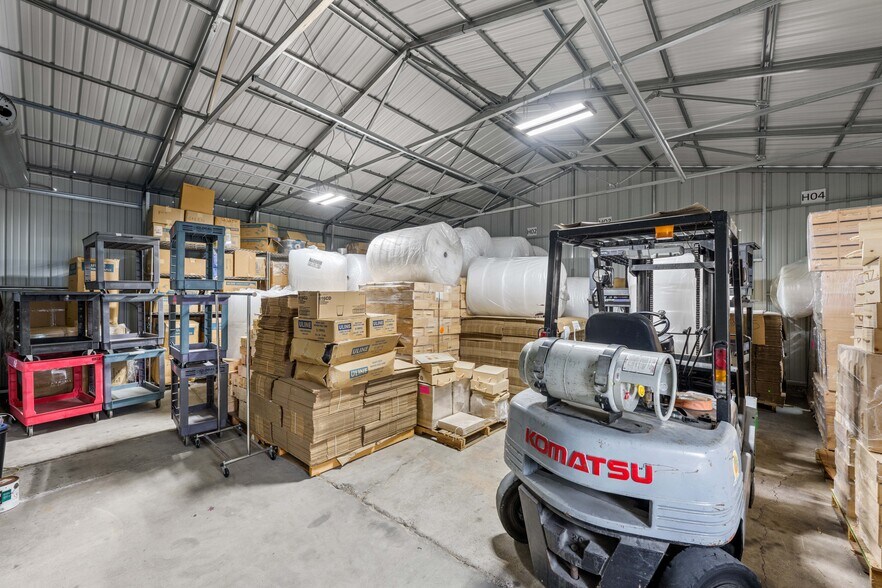 More Photos Of 900 Civic Center Dr, National City Warehouse For Sale