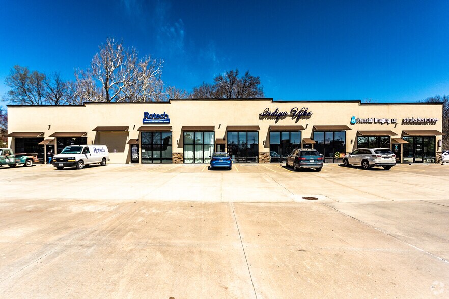 More Photos Of 4140-4160 NW Barry Rd, Kansas City Medical For Lease