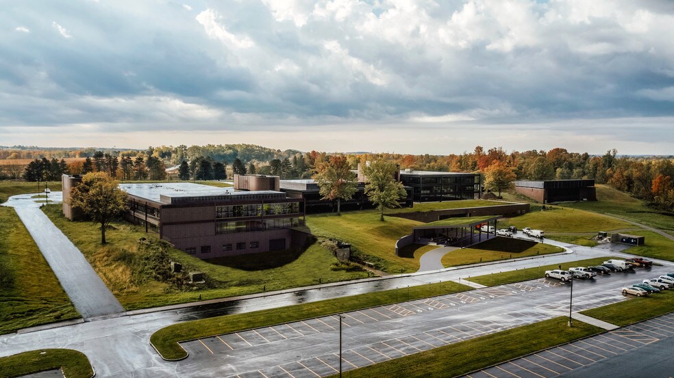 More Photos Of 4545 E River Rd, West Henrietta Office For Lease