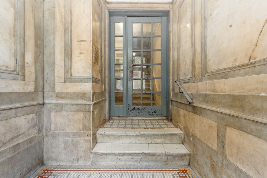 More Photos Of 324-326 Roebling St, Brooklyn Apartments For Sale