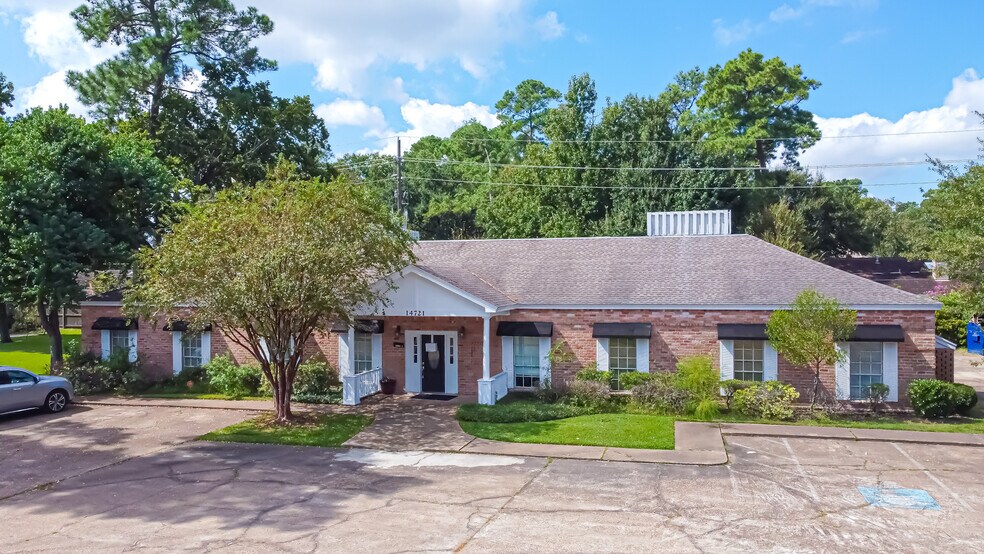 More Photos Of 14721 Pebble Bend Dr, Houston Medical For Sale