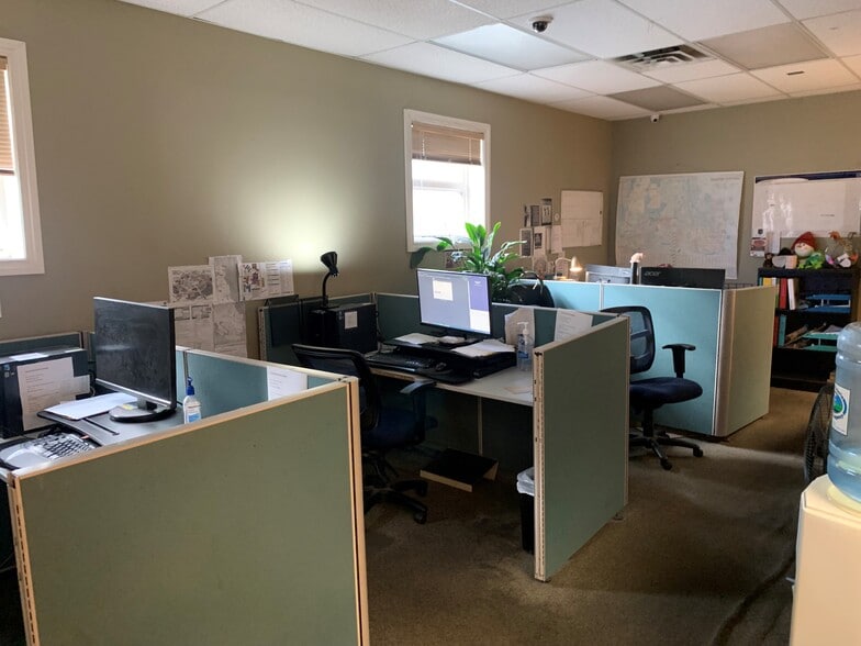 More Photos Of 817 Fisgard St, Victoria Storefront Retail Office For Sale