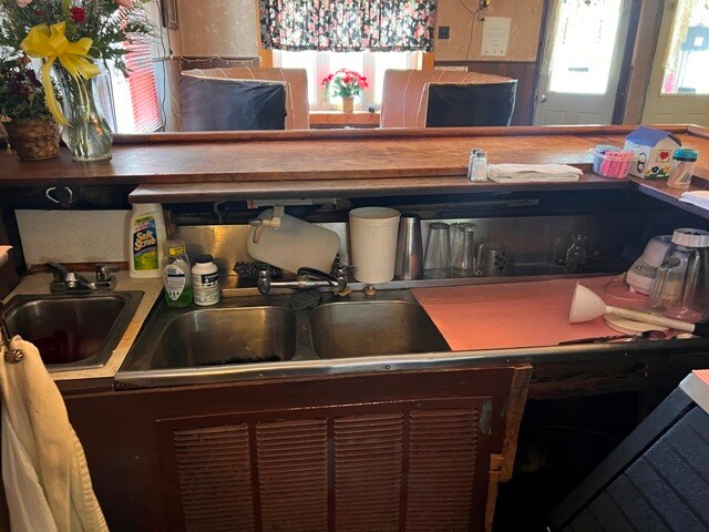 More Photos Of 534 E Allegany Ave, Emporium Restaurant For Sale