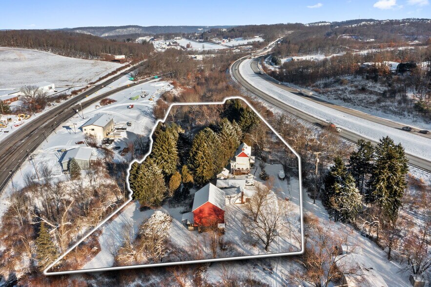 Primary Photo Of 118 Saltarka Ln, Zelienople Specialty For Sale