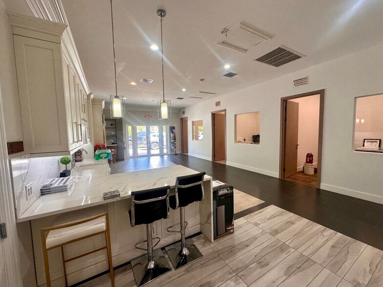 More Photos Of 5731 NE 14th Ave, Fort Lauderdale Warehouse For Lease