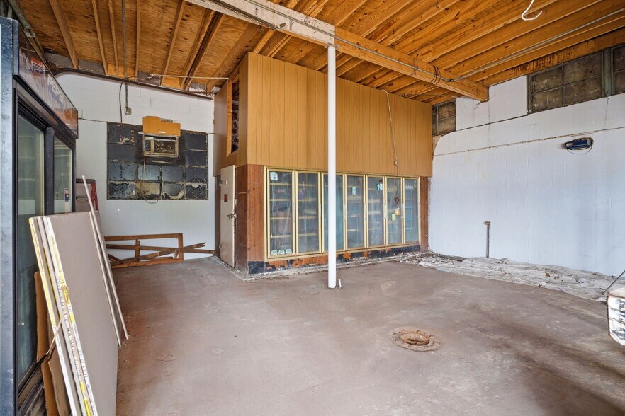 More Photos Of 414 S John St, Goldsboro General Retail For Sale