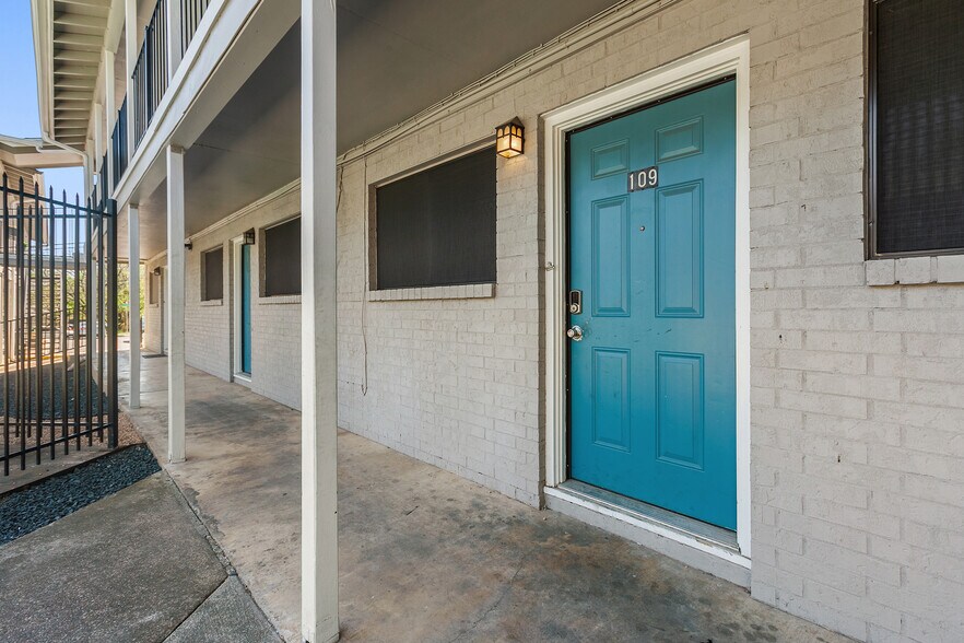 More Photos Of , Austin Multifamily For Sale