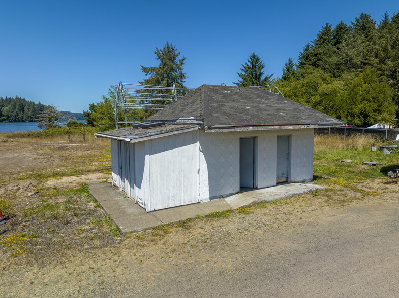 More Photos Of 5262 Yaquina Bay Rd, Newport Marina For Sale