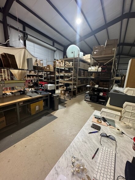 More Photos Of 14707 Fitzhugh Rd, Austin Warehouse For Sale