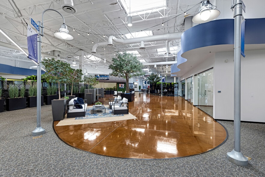 More Photos Of 1305 W Auto Dr, Tempe Light Manufacturing For Sale