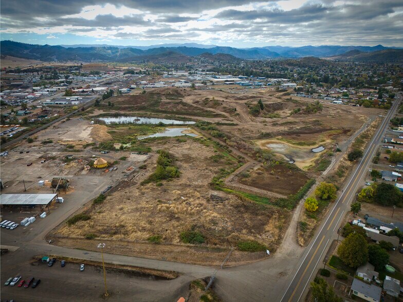 More Photos Of 3625 Carnes Rd, Roseburg Land For Sale