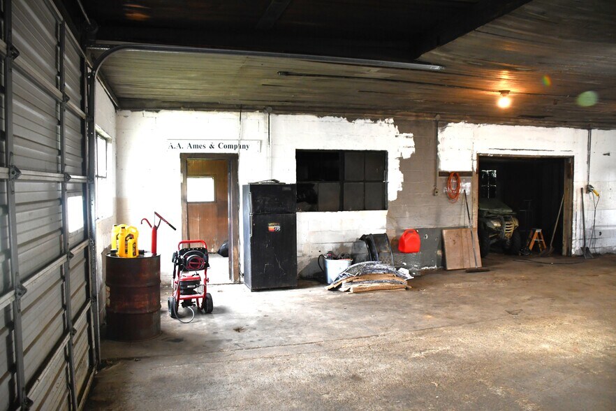 More Photos Of 17162 Shreve Run Rd, Pleasantville Manufacturing For Sale