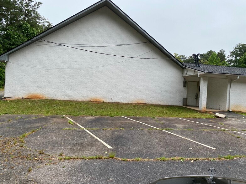 More Photos Of 4031 Rainbow Dr, Decatur Religious Facility For Sale