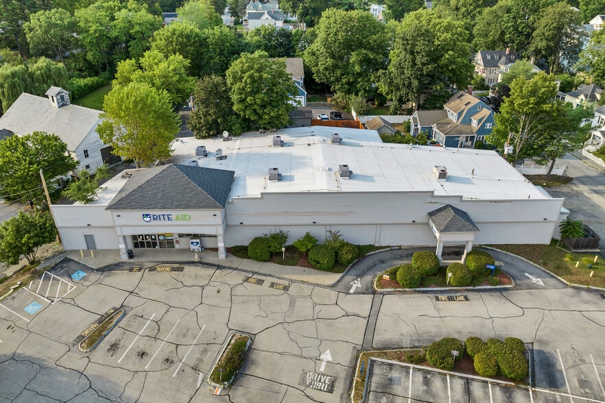 More Photos Of 15 Mont Vernon St, Milford Freestanding For Sale