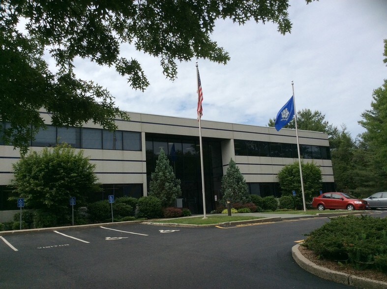 More Photos Of 12 Cambridge Dr, Trumbull Office Residential For Lease