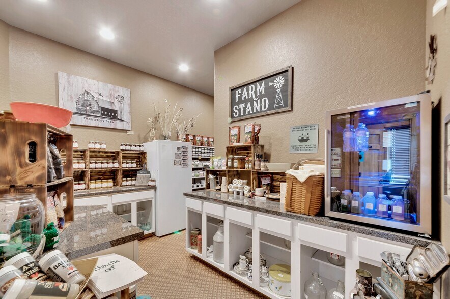 More Photos Of 710 Tenaya St, Hermosa General Retail For Sale