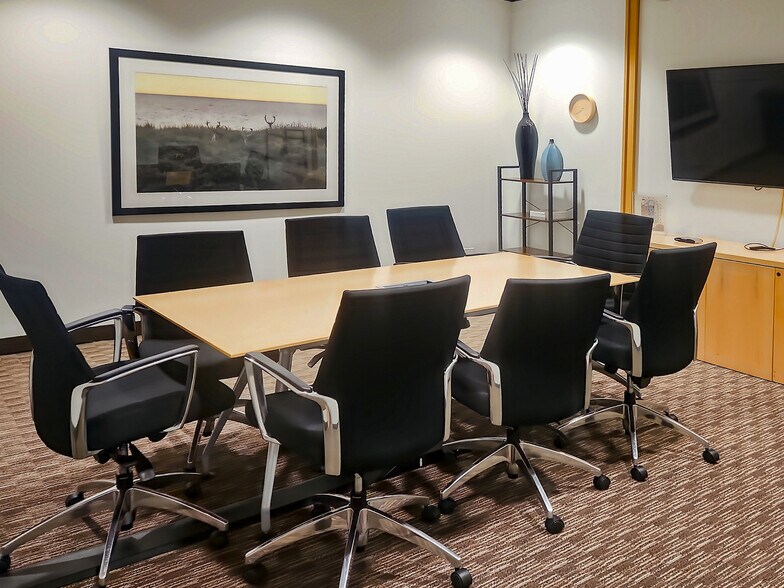 More Photos Of 885 W Georgia St, Vancouver Coworking Space