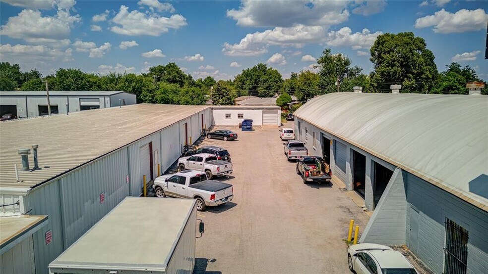 More Photos Of 4625 NW 10th St, Oklahoma City Distribution For Sale