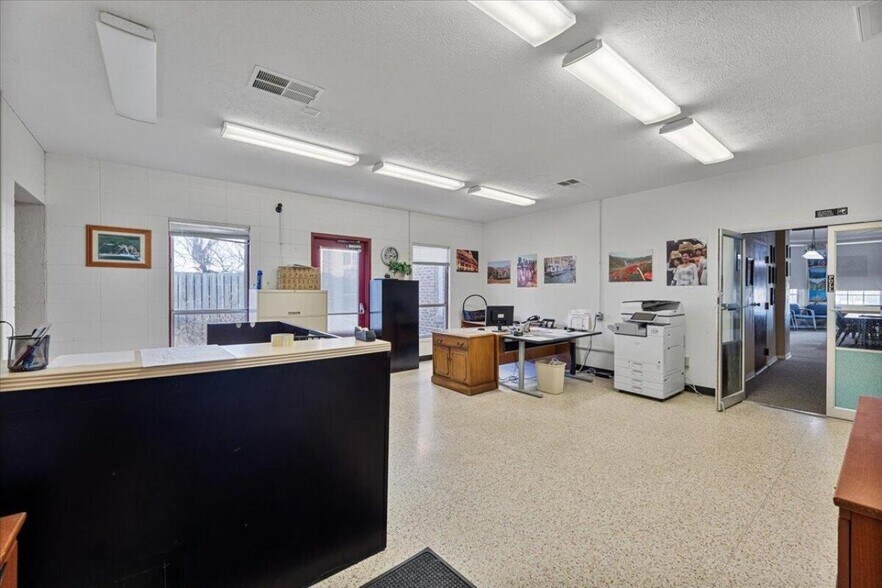 More Photos Of 21551 270th St, Mc Clelland Office For Sale