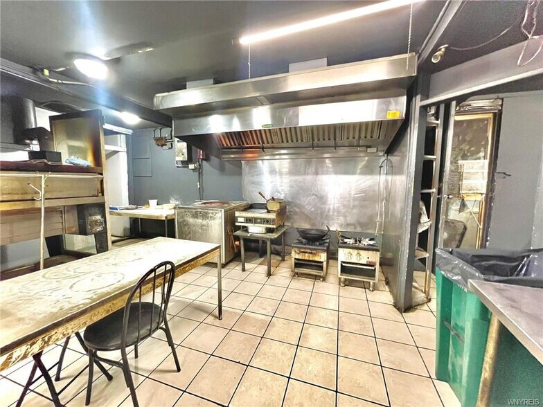 More Photos Of 898 Genesee St, Buffalo Restaurant For Lease