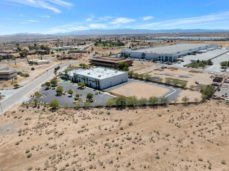 More Photos Of 18350 George Blvd, Victorville Warehouse For Lease