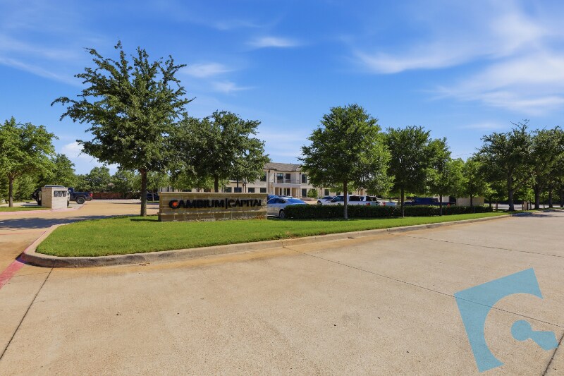 More Photos Of 8739 Davis Blvd, Keller Office For Sale