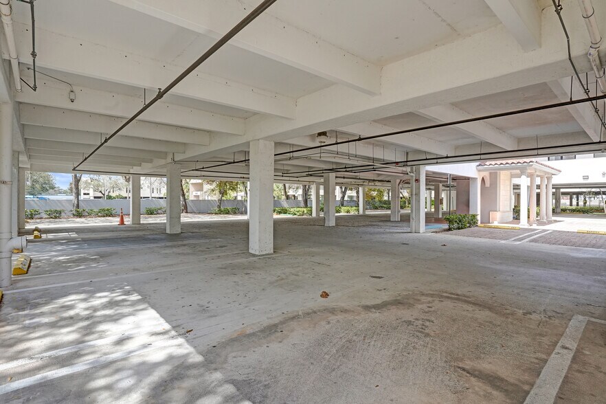 More Photos Of 7374 SW 93rd Ave, Miami Office For Sale